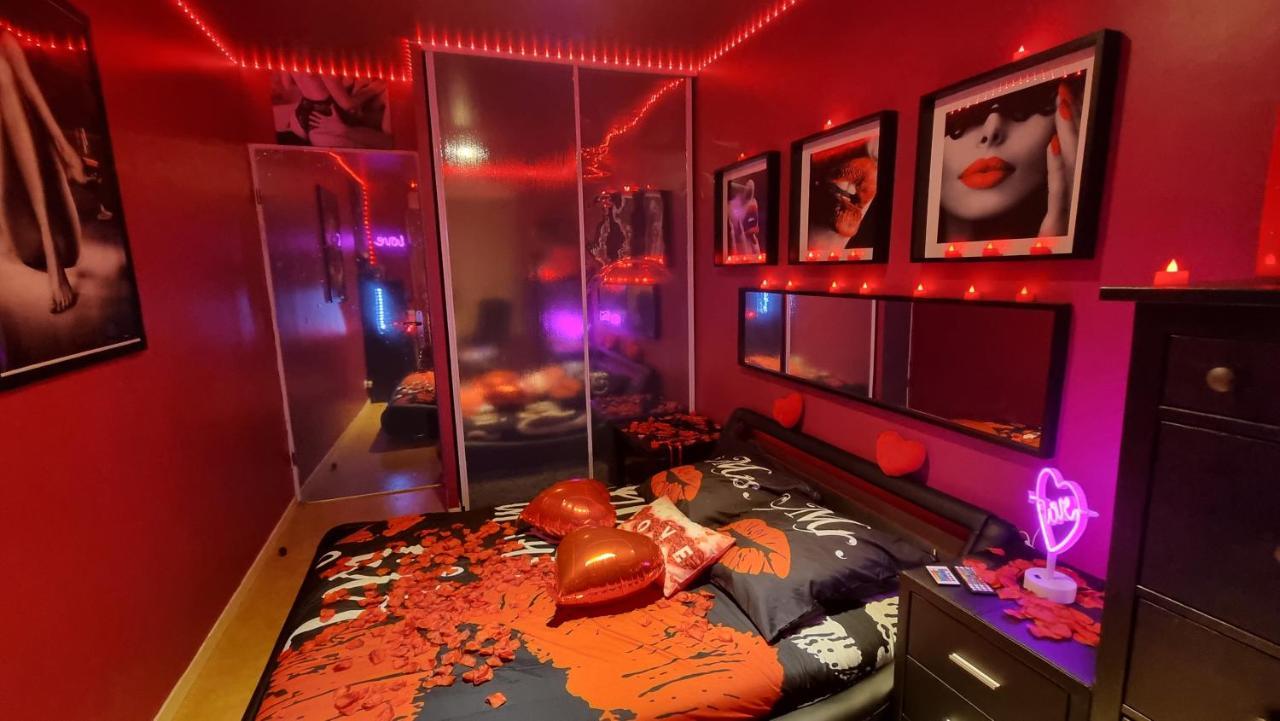 Love Room Sexy Love Cosy Lib Proche Centre Gare A Pied Aulnay-sous-Bois Exterior photo